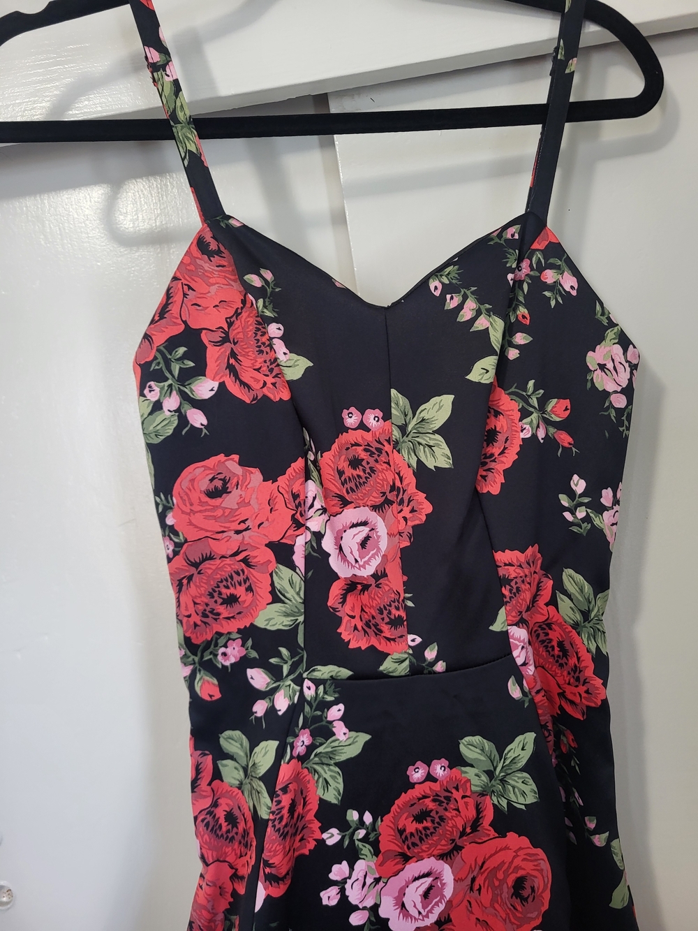 Black Floral Zip-Back Pinup Couture Dress - Picture 4 of 4